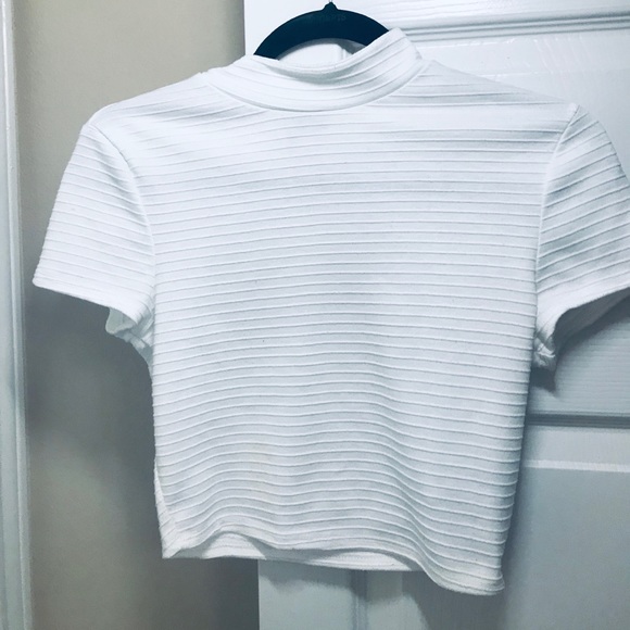 SOLD Urban Outfitters Mock Neck Knit Crop - Picture 2 of 4